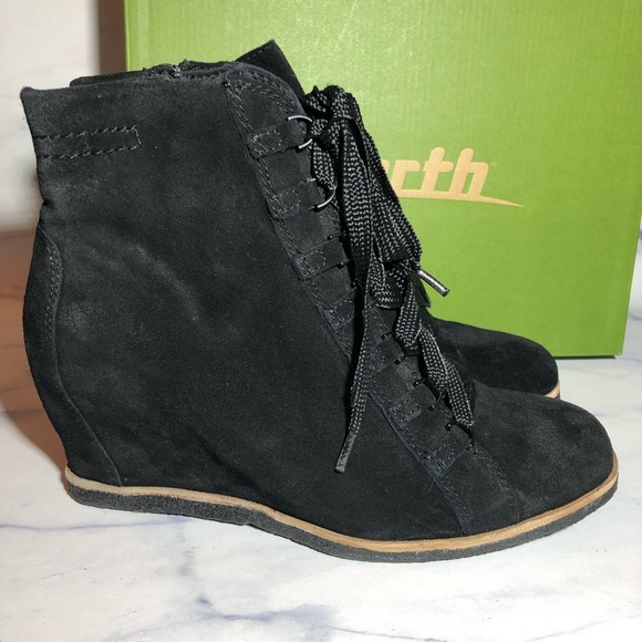 earth suede boots